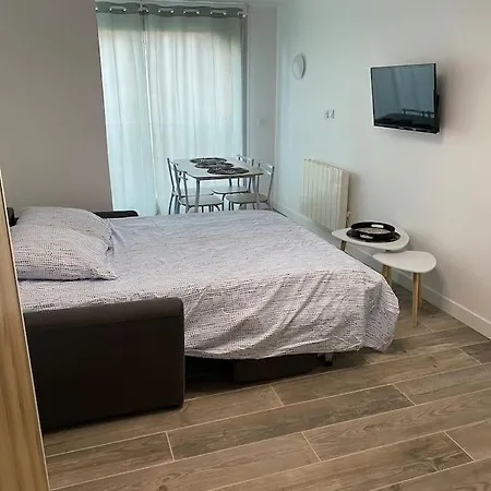 Renove 200 M De La Avec Parking Prive Διαμέρισμα Agde