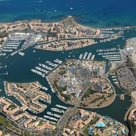 Renove 200 M De La Avec Parking Prive Lejlighed *