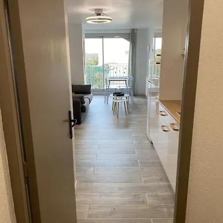 Renove 200 M De La Avec Parking Prive Lejlighed